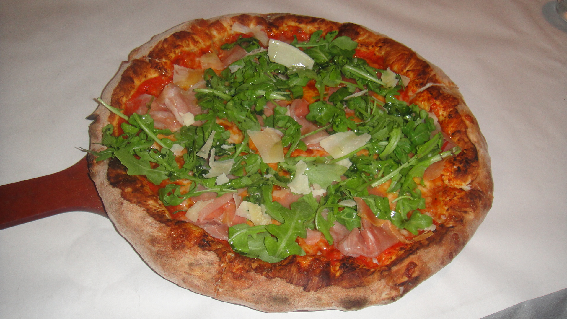 prosciutto_arugula_pizza